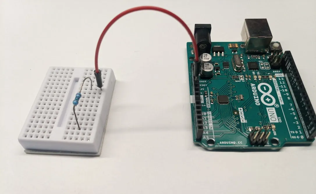 $arduino-5V-resistor.webp